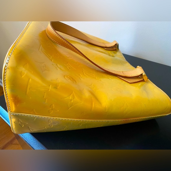 Authentic Louis Vuitton Vernis Houston Shoulder Hand Bag Yellow - Picture 9 of 11